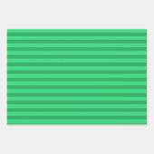 Donkere en lichte groene strepen met moderne kerst inpakpapier vel (Voorkant 2)