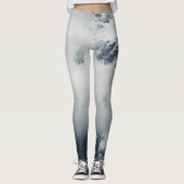 Donkere en mysterieuze wolken over de berg leggings (Voorkant)