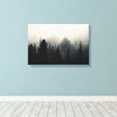 Donkere evergreens in witte mist canvas afdruk (Insitu (Houten vloer))