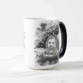 Donkere figuur met capuchon in Ink Blot Shadows Magische Mok (Voorkant rechts)