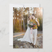 Donkere foto Tint Overlay Moderne minimale bruilof Kaart (Achterkant)