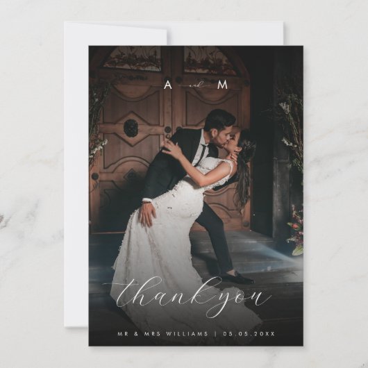 Donkere foto's en monogram Elegant Black Wedding Bedankkaart (Voorkant)