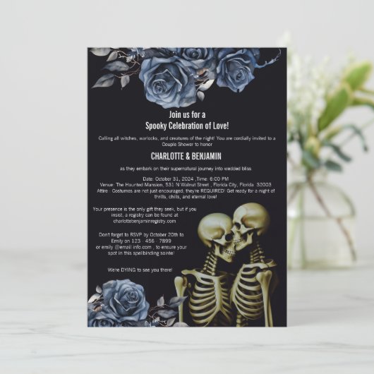 Donkere goth uitnodiging voor een koppel douche me (Staand voorkant)