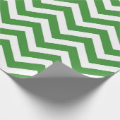 Donkere groene en witte Chevron bruiloft op zaterd Cadeaupapier (Hoek)