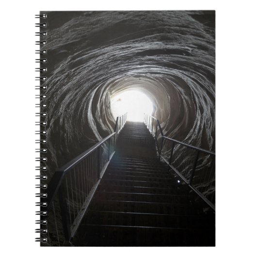 Donkere grottunnel notitieboek (Voorkant)