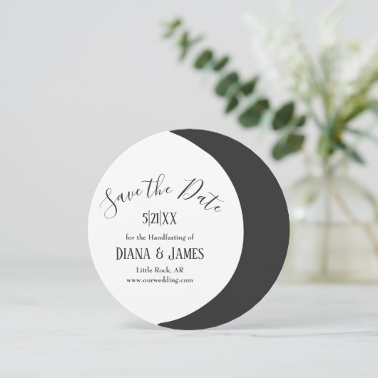 Donkere Halve Maan Wicca Handfasting Save the Date (Staand voorkant)