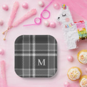 Donkere houtskool Grijze tonnen met monogram Papieren Bordje (Feest)