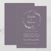 Donkere Lila Floral Wreath Script Weddenschap Kaart (Voorkant / Achterkant)
