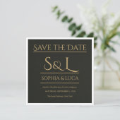 Donkere Luxe Monogram Save the Date Kaart (Staand voorkant)