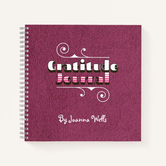 Donkere magenta Eigen naam, breedte journaal Notitieboek (Voorkant)