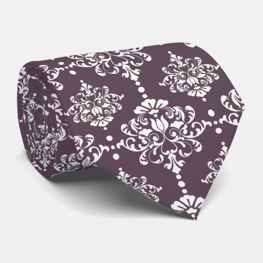 Donkere Mauve Bloemendamask Patroon Bruidsjonkers Stropdas (Opgerold)