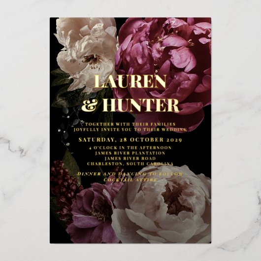 Donkere Moody Burgundy Blush Botanical Weddenschap Folie Uitnodiging (Voorkant)