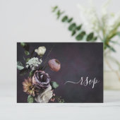 Donkere Moody Paarse Script Floral QR Code RSVP Ca Kaartje (Staand voorkant)