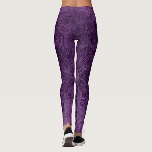 Donkere Paarse Mandala Leggings (Achterkant)
