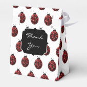 Donkere rode ladybug in glitter sparters Monogram Bedankdoosjes (Achterkant)