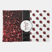 Donkere rode ladybug in glitter sparters Monogram Theedoek (Horizontaal)