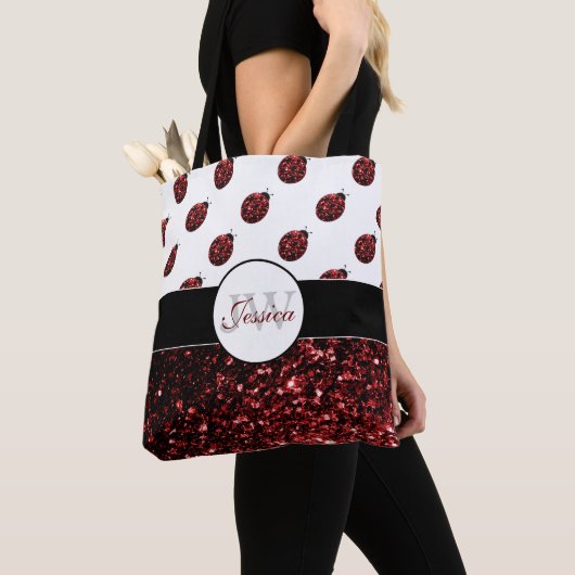 Donkere rode ladybug in glitter sparters Monogram Tote Bag (Dichtbij)