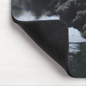 Donkere rook- en vuurwolken komen tevoorschijn 3 muismat (Hoek)