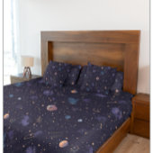 Donkere ruimte planeten sterren nevel patroon kussensloop