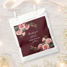 Donkere, sombere roze en rode rozen maroon bruilof