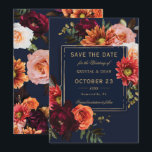 Donkere Stemming Burgundy Oranje Bloemige Navy Bru Save The Date<br><div class="desc">Personaliseer deze elegante bruiloft 'save the date' eenvoudig en snel. Klik gewoon op de knop 'Bewerken met ontwerpprogramma' om de tekst te bewerken, lettertypen en letterkleuren te wijzigen. Met prachtige realistische burgundy pioenrozen, roze en verbrande oranje rozen en madeliefjes tegen een donkere, sombere marineblauwe achtergrond. Overeenkomende items beschikbaar in de...</div>