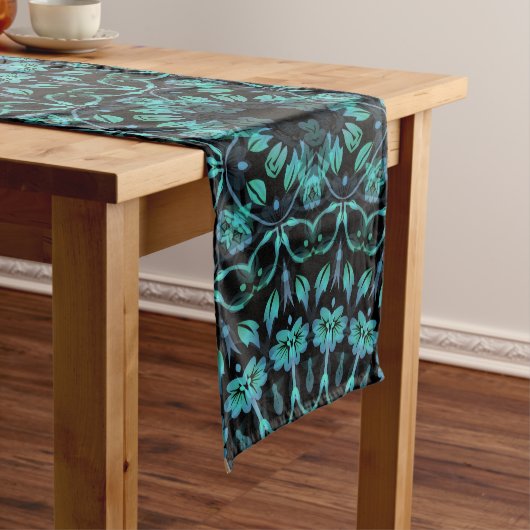 Donkere Teal Bloemrijke Noir Mandala Medium Tafelloper (Voorbeeld)