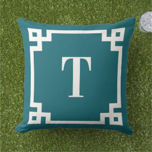 Donkere Teal en Witte Griekse Sleutelrand Monogram Buitenkussen