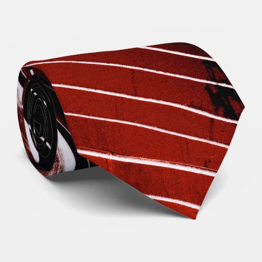Donkere tot rode schuine lijn stropdas (Opgerold)