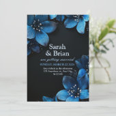 Donkere trouwuitnodigingskaart glitter blauwe bloe kaart (Staand voorkant)