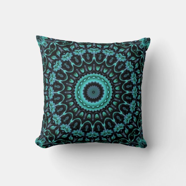 Donkere Turquoise Bloemrijke Mandala Kussen (Voorkant)