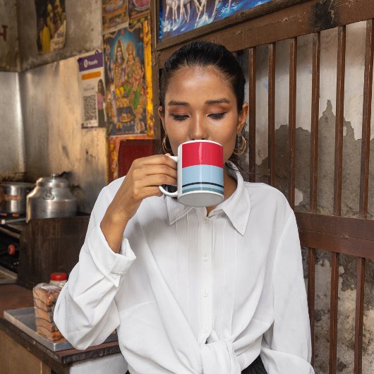 Donkere uniforme strepen koffiemok