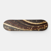 Donkere walnoot houtnerf met sprankelende gouden r persoonlijk skateboard (Horizontaal)