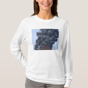 Donkere wolken rook en vuur ontstaan 2 t-shirt