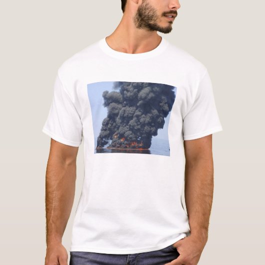 Donkere wolken rook en vuur ontstaan 2 t-shirt (Voorkant)