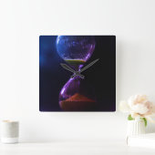 DONKERE ZANDLOPER VIERKANTE KLOK (Huis)