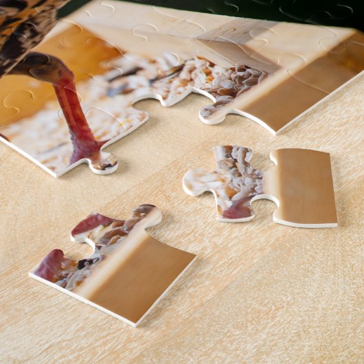 Donkere zeevogel-eetkokosnoot legpuzzel (Zijkant)