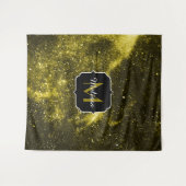 Donkergeel zwart abstract sterrenstelsel Monogram Wandkleed (Voorkant (horizontaal))