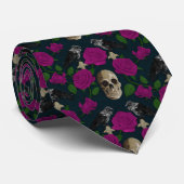 Donkergotisch Grungy Roos Vines Raven Skull roze Stropdas (Opgerold)