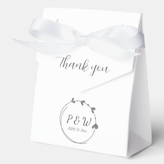 Donkergrijs Eenvoudige Hart Krans Monogram Trouwen Bedankdoosjes (Voorkant)