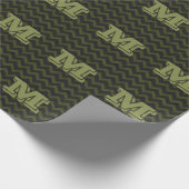 Donkergrijs legergroen  chevron Monogram Cadeaupapier (Hoek)