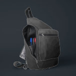 Donkergrijs verloop geometrisch maaspatroon sling bag<br><div class="desc">Grijze gradiënt geometrisch mesh patroon Gedrukte zak. Cool mode accessoire tas voor iedereen. Driehoek geometrisch netwerk met licht aan donker Grijs ombre gradiëntontwerp.</div>