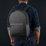 Donkergrijs verloop geometrisch netpatroon bedrukte rugzak<br><div class="desc">Donkergrijze Gradient Geometric Mesh Pattern Gedrukte Rugzak. Cool mode accessoire tas voor iedereen. Donkergrijs driehoekig geometrisch gaas met een licht tot donker ombre verloopontwerp.</div>