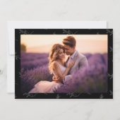 Donkergrijs Zwart monogram kuif Bruiloft Save The Date (Achterkant)