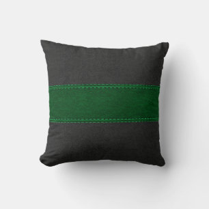 Donkergrijze en groene lederen met titels afdrukke kussen