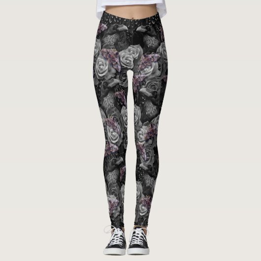 Donkergrijze Raven Evermore met Rozen en Hawkmoths Leggings (Voorkant)