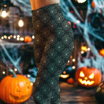 Donkergrijze spin web patroon Halloween Leggings<br><div class="desc">Deze Dark Grey Spider Web Pattern Leggings zijn ideaal voor het toevoegen van een vleugje spookachtige elegantie aan je garderobe. Met uitgebreide spinnenweb design op een donkere achtergrond, zijn ze ideaal voor Halloween-evenementen, liefhebbers van gotische stijl of iedereen die een statement wil maken met een subtiele, griezelige twist. Comfortabel en...</div>