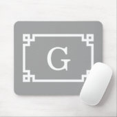 Donkergrijze Witte Griekse Sleutel Frame #2 Initië Muismat (Met muis)