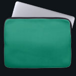 Donkergroen blauw stevig kleurenontwerp laptop sleeve<br><div class="desc">Klassieke  retro Klassieke Dark Emerald Green Blue,  vast gekleurd decor voor thuis en geschenken. Klassieke donkere smaragdgroene kleur,  thuisdecor en accessoires. Trendy Dark Emerald Green kleur mode,  emerald bluish green color design.</div>