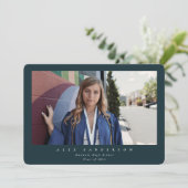 Donkergroen, eenvoudig, modern Afstuderen met één  Aankondiging (Staand voorkant)