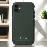 Donkergroen Elegant Modern Minimalistisch Monogram Case-Mate iPhone Case<br><div class="desc">Verhoog uw smartphone met onze Classic Elegant Modern Minimalist Monogram Naam iPhone Case. Dit zorgvuldig ontworpen hoesje combineert tijdloze verfijning met hedendaags minimalisme. Het is gemaakt tot in de perfectie en beschermt niet alleen uw apparaat, maar voegt ook een vleugje gepersonaliseerde stijl toe. De opties voor monogram en naamaanpassing maken...</div>